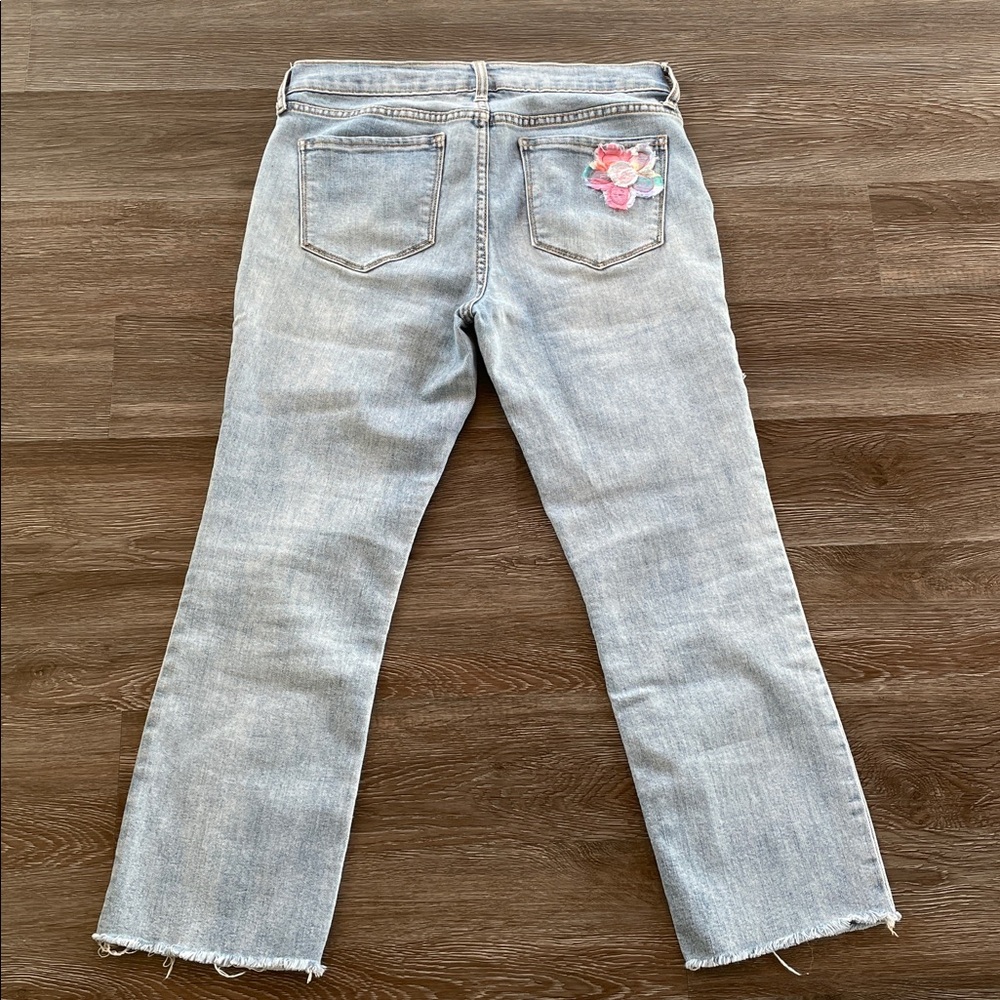 Upcycled Embellished Cropped Flare Light Wash Jeans Boho Scrappy Fabric Flowers - Picture 2 of 16